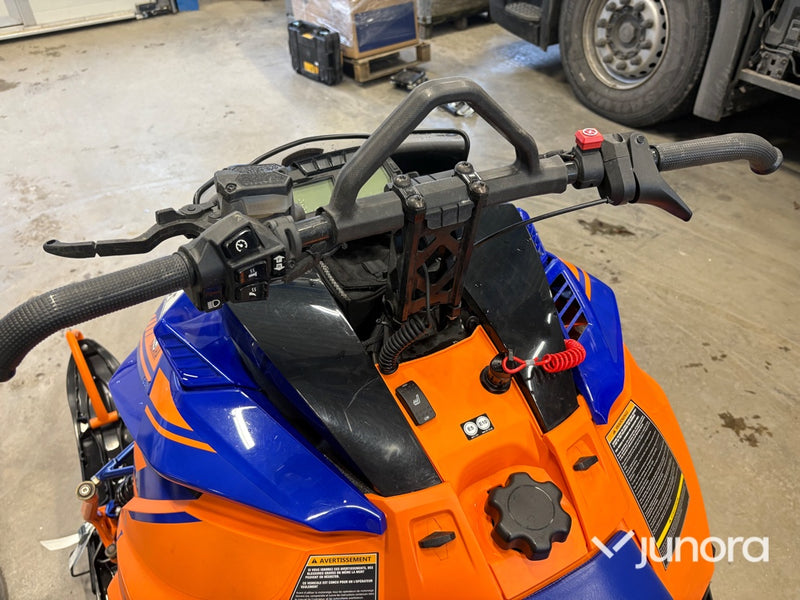 Snöskoter Yamaha SR Viper XTX 146