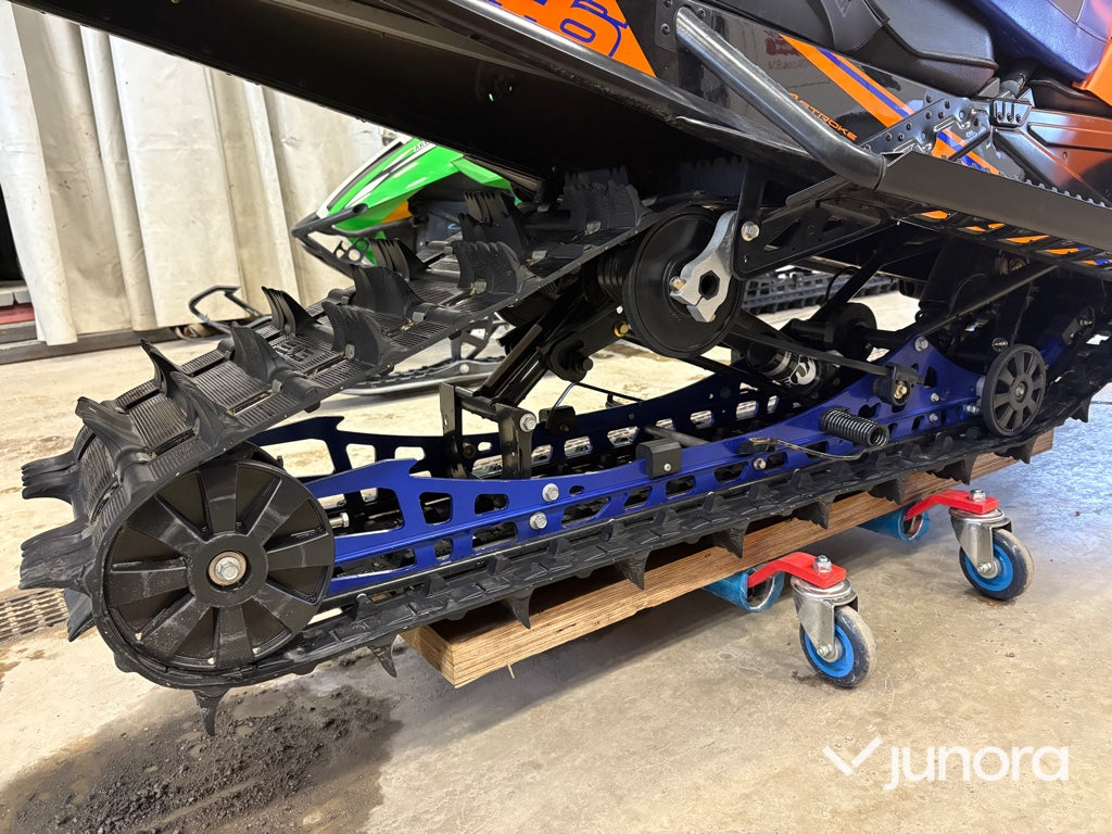 Snöskoter - Yamaha SR Viper XTX 146
