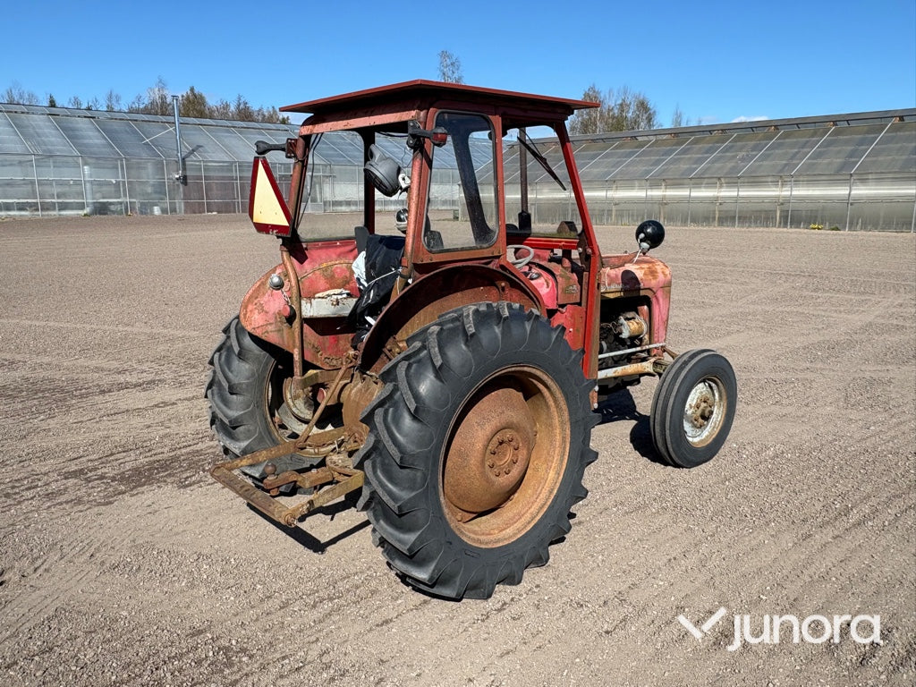 Traktor - Massey Ferguson, MF 35