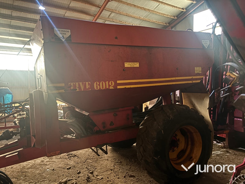 Gödningspridare - Överum Tive 6012