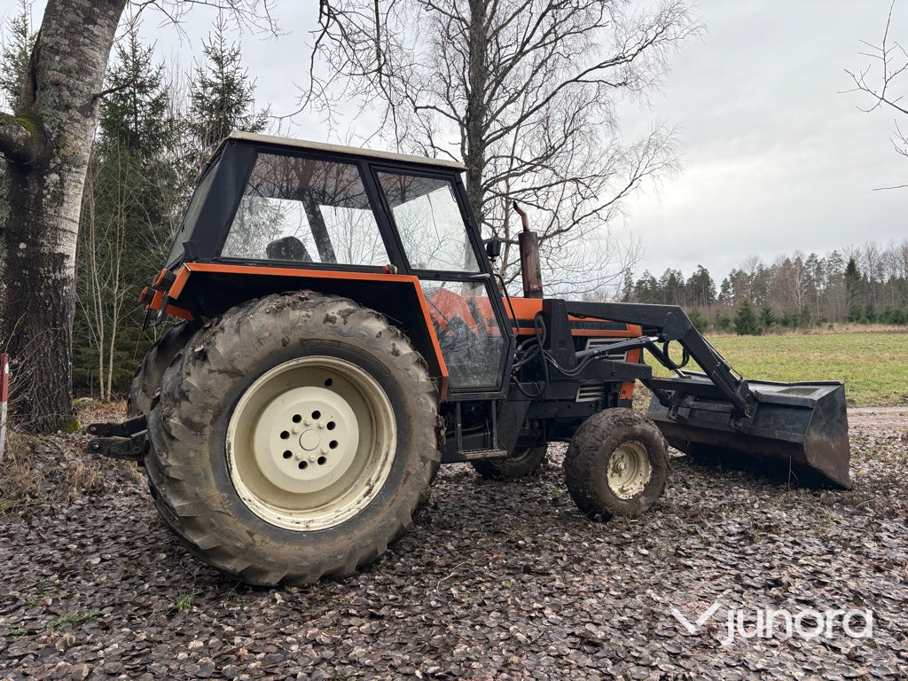 Traktor + Frontlastare - Ursus, C 385