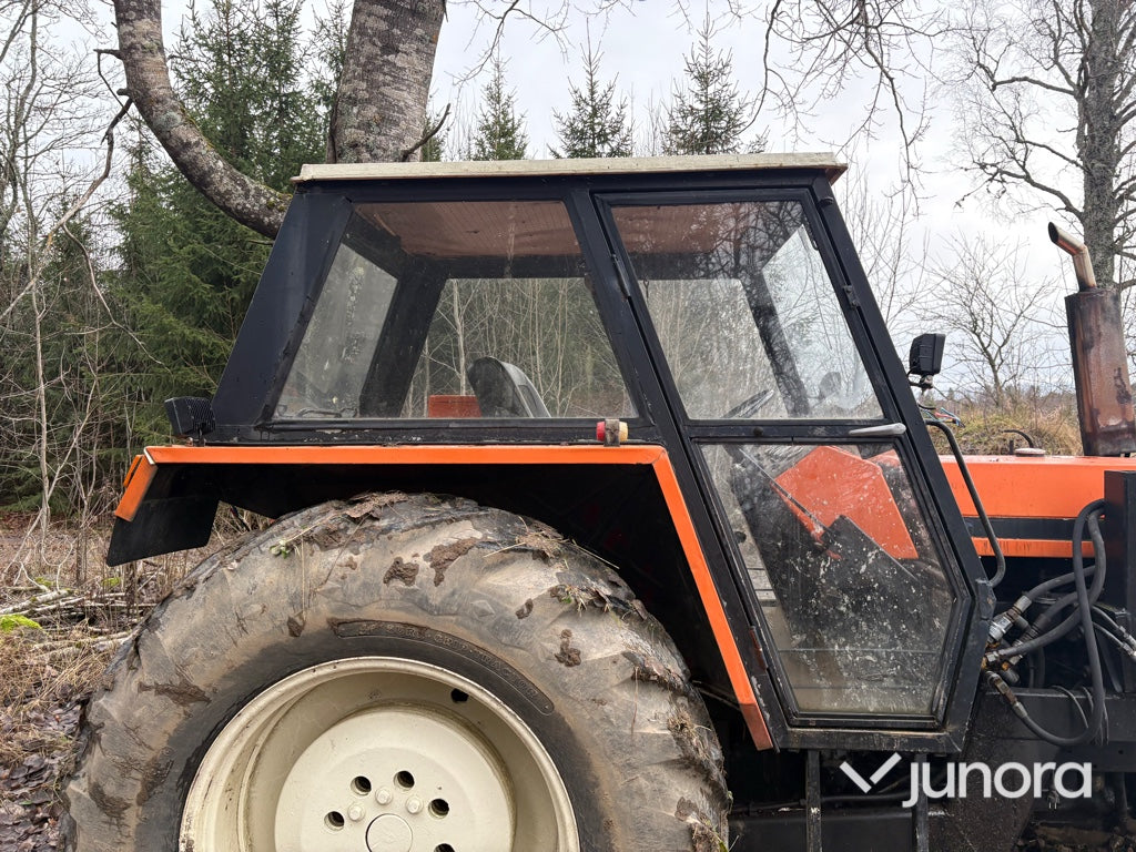 Traktor + Frontlastare - Ursus, C 385