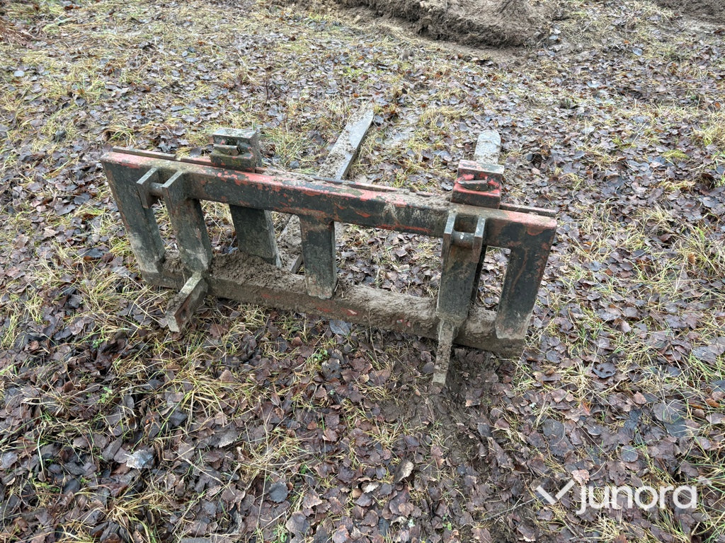 Traktor + Frontlastare - Ursus, C 385