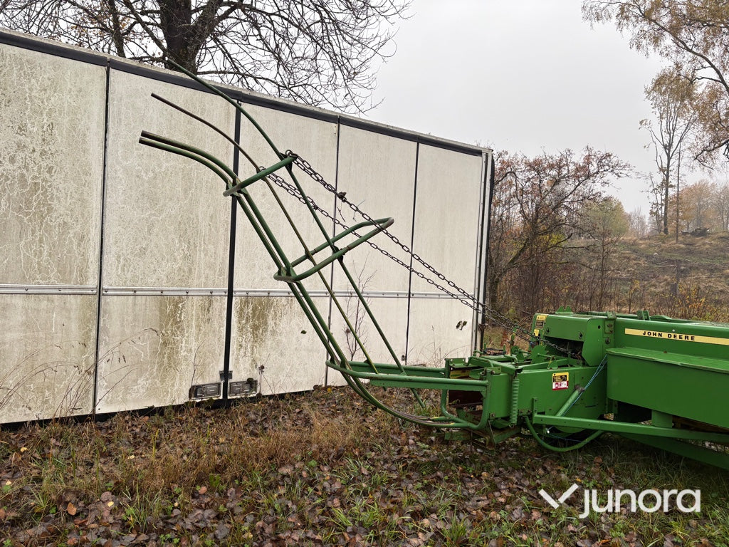 Hårdpress John Deere 330