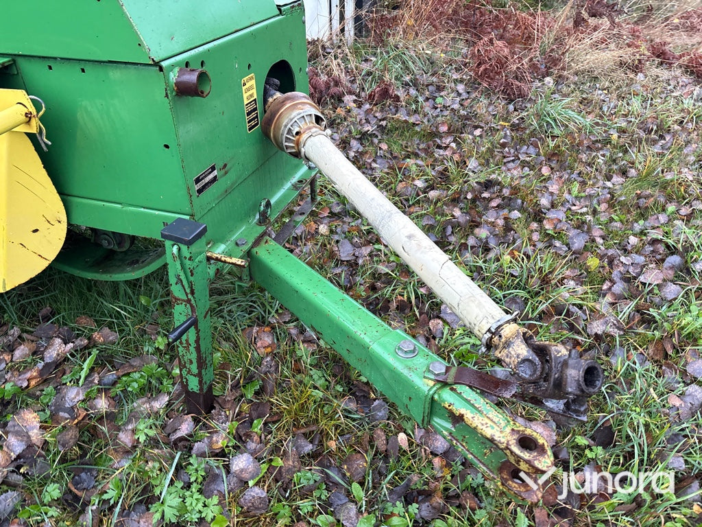 Hårdpress John Deere 330