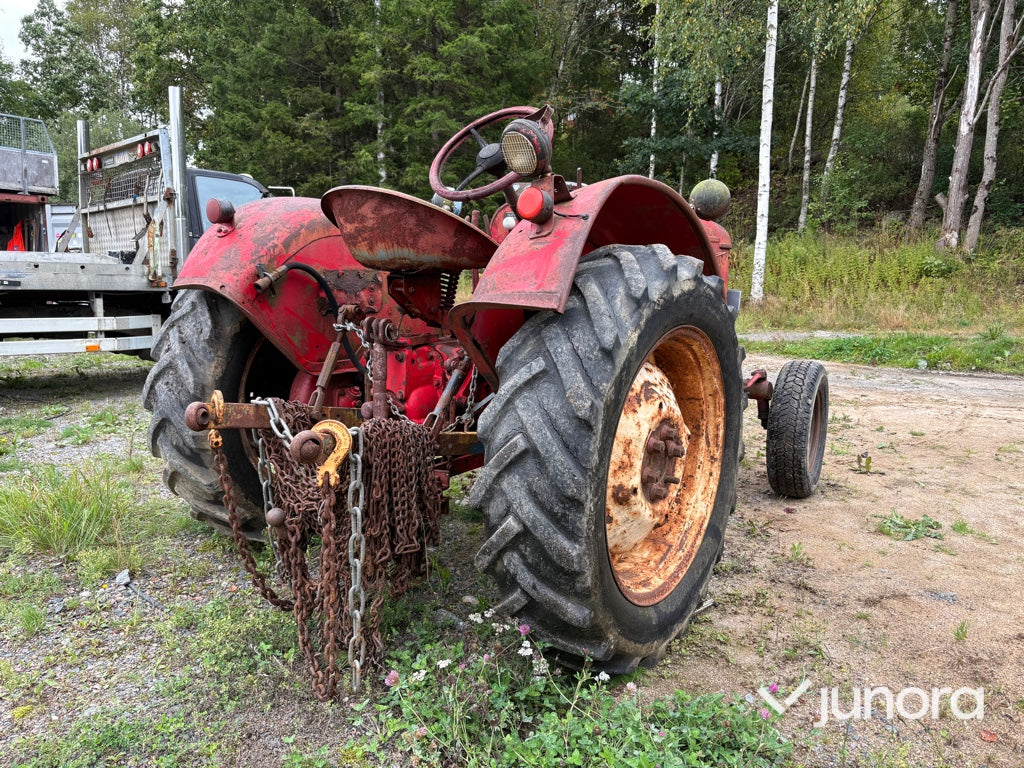 Traktor Volvo T22