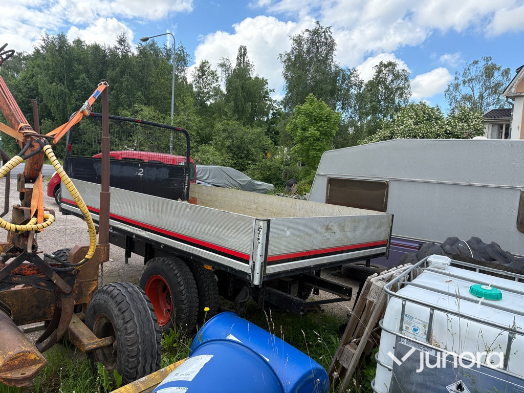 Flakvagn  - Med fastflak
