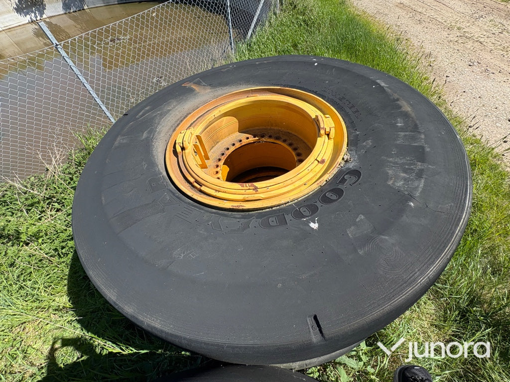 Lastmaskinshjul - Michelin, Goodyear, 56x22.5-26