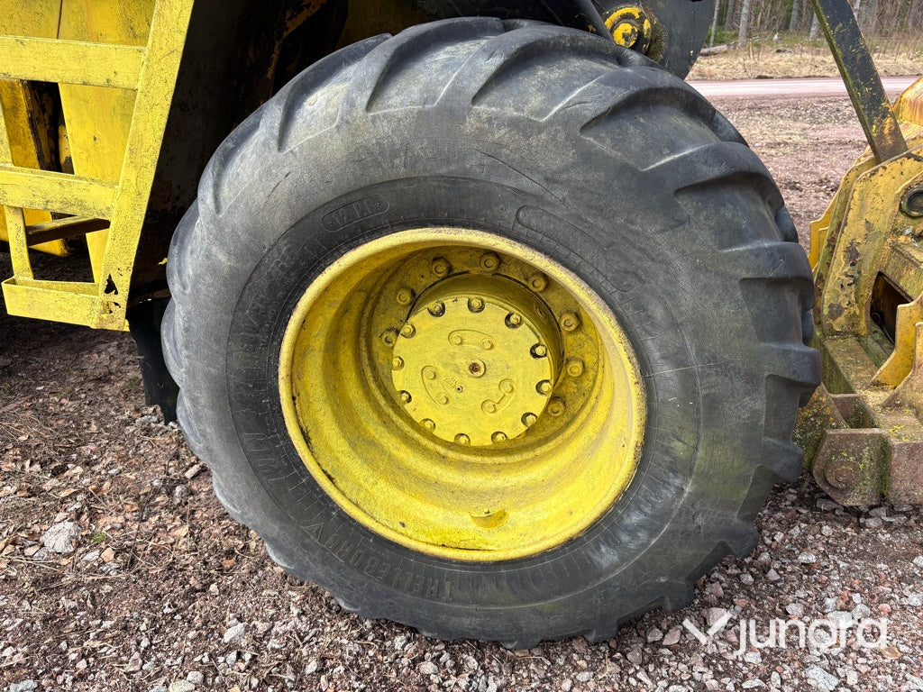 Hjullastare - JCB, 413