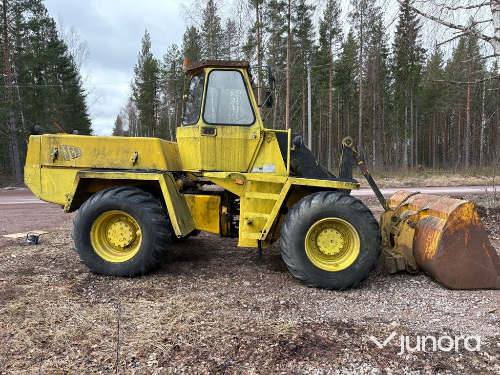 Hjullastare - JCB, 413