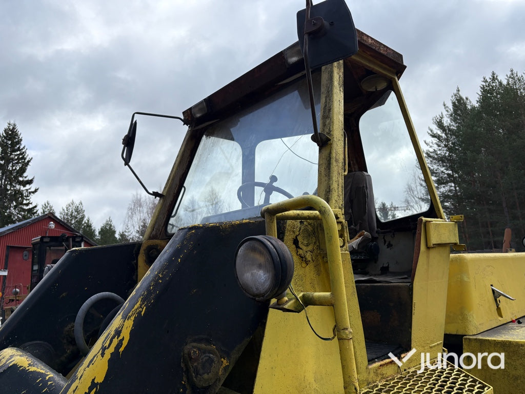 Hjullastare - JCB, 413