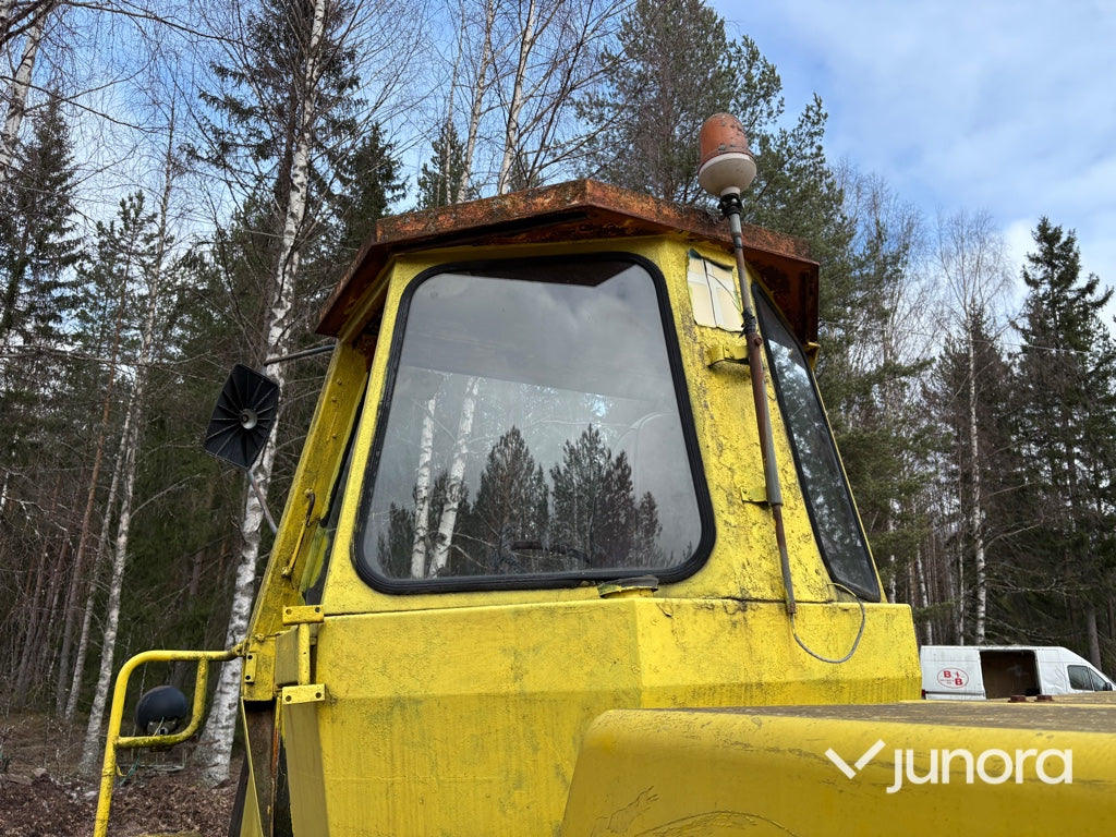 Hjullastare - JCB, 413