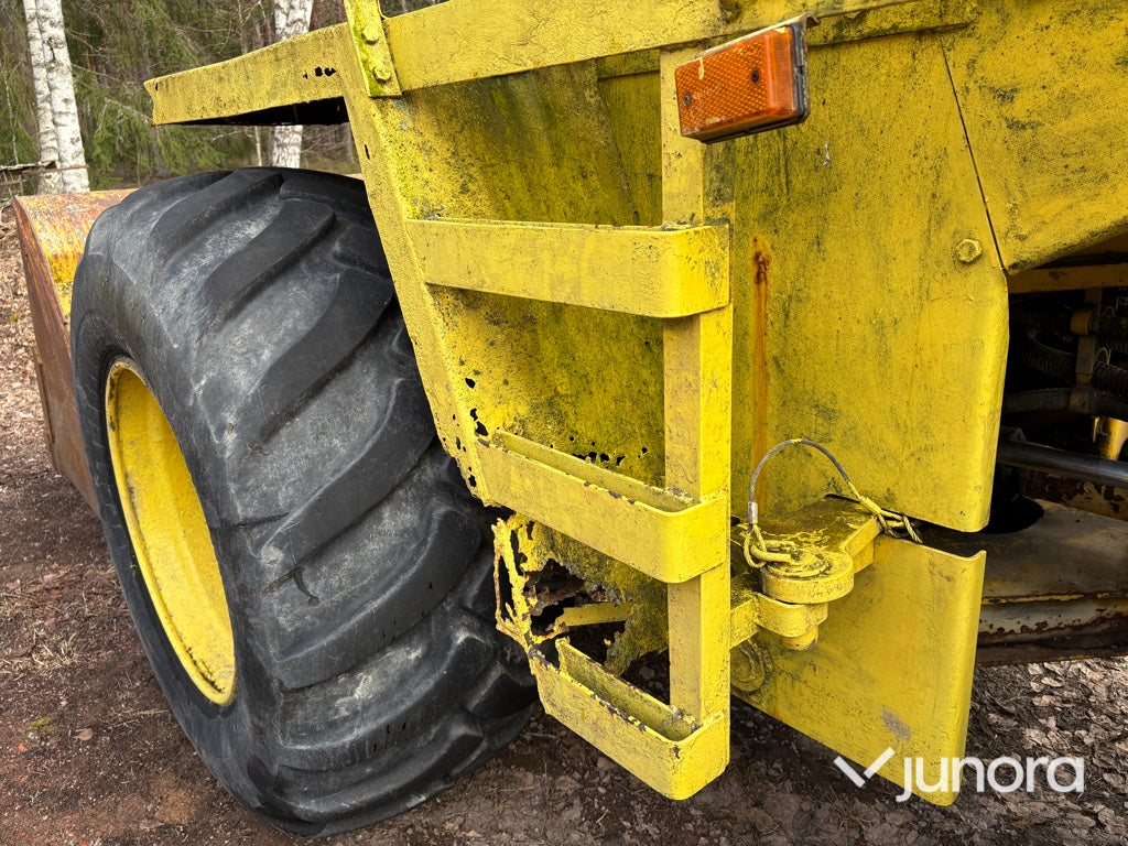 Hjullastare - JCB, 413