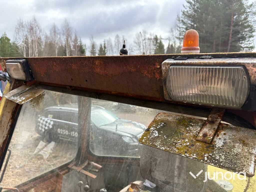 Hjullastare - JCB, 413