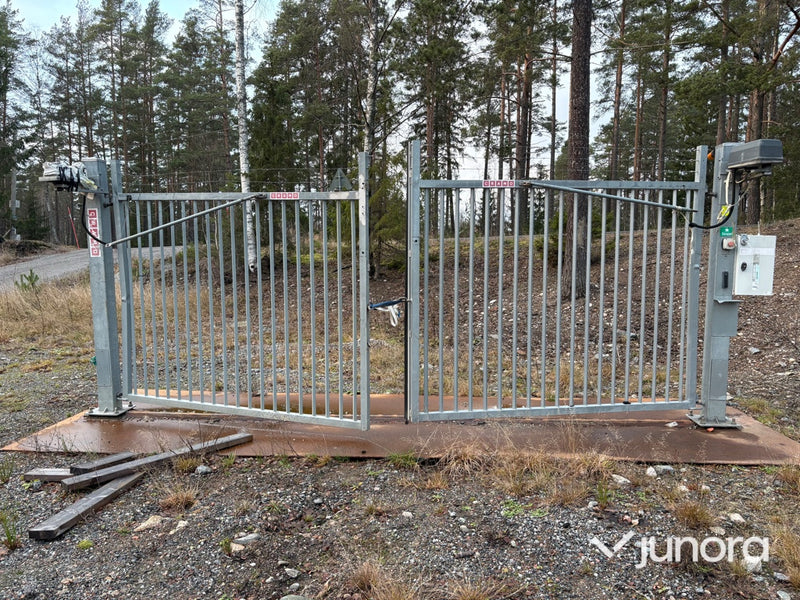 Elektrisk grind - med infobric