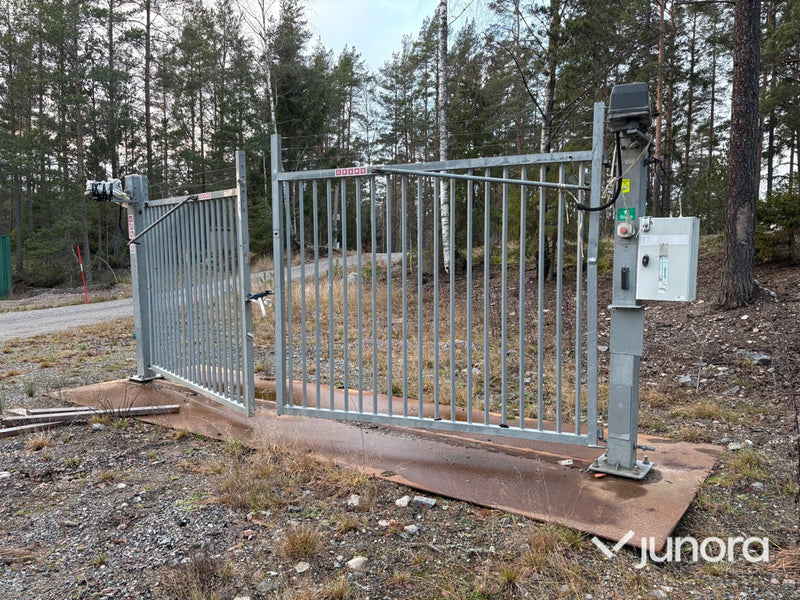 Elektrisk grind - med infobric