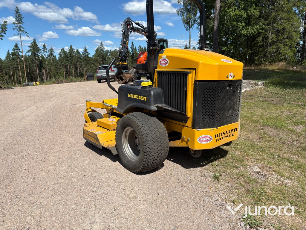 Gräsklippare – Hustler Z Diesel Zero Turn (155 cm)