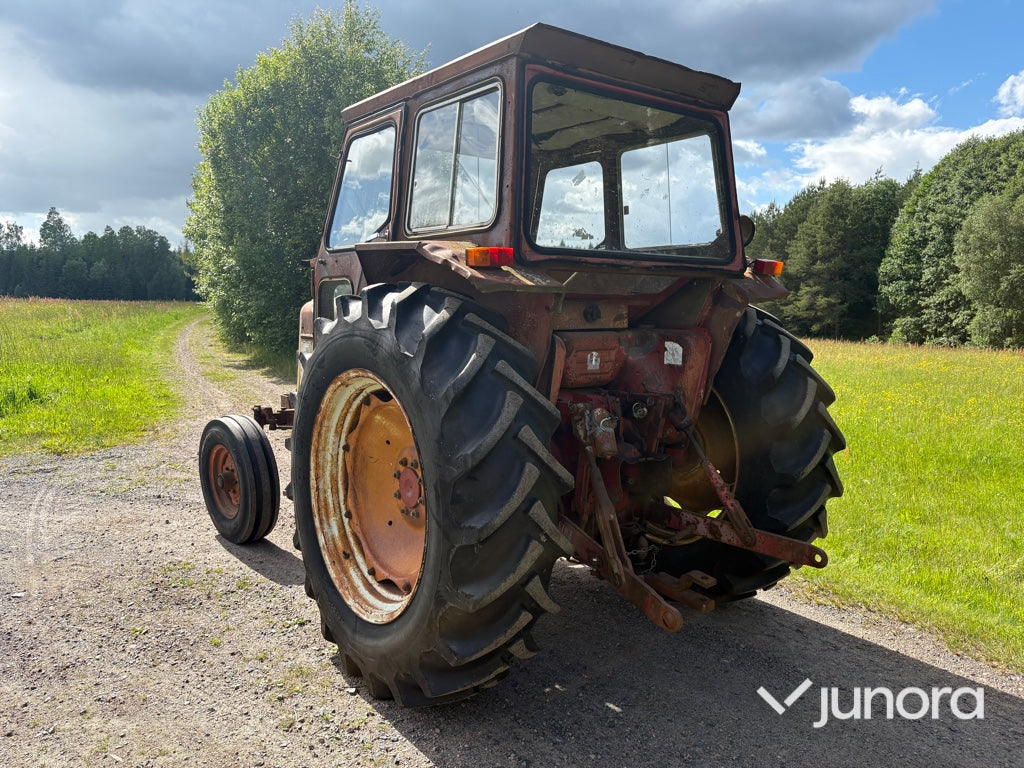 Traktor - International IH, 574