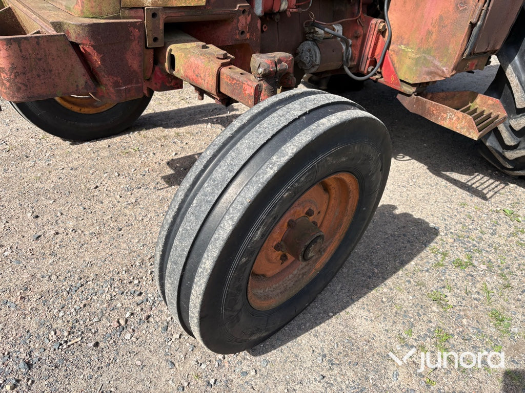 Traktor - International IH, 574