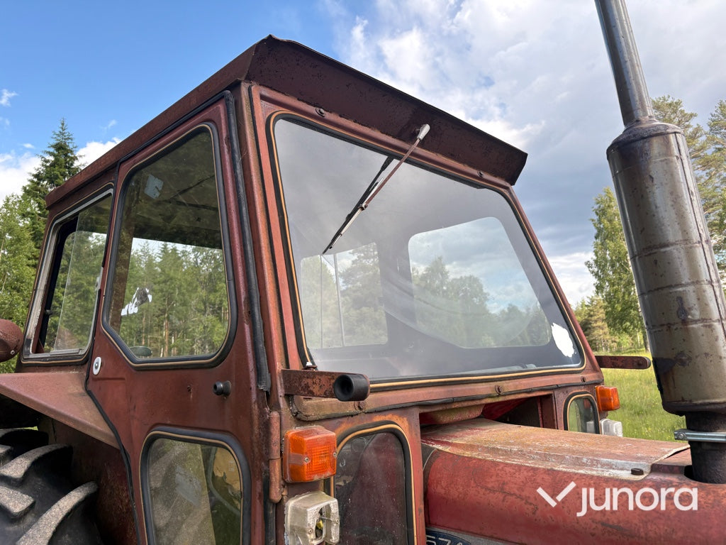 Traktor - International IH, 574
