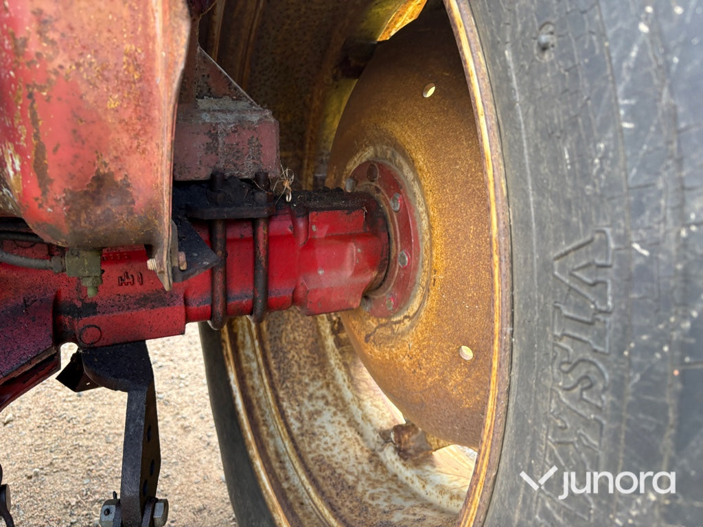 Traktor - International IH, 574