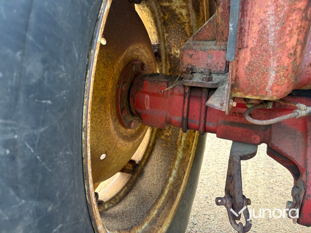 Traktor - International IH, 574