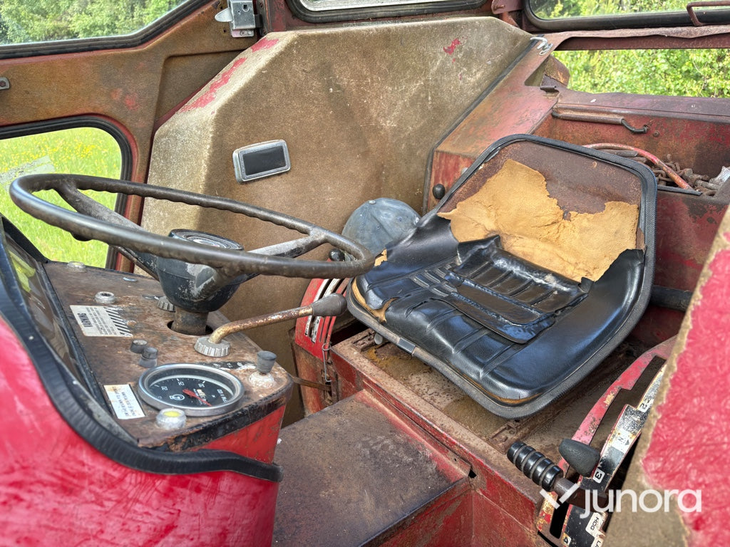 Traktor - International IH, 574