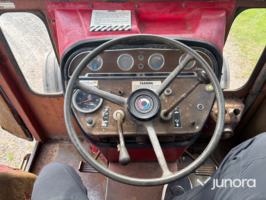 Traktor - International IH, 574