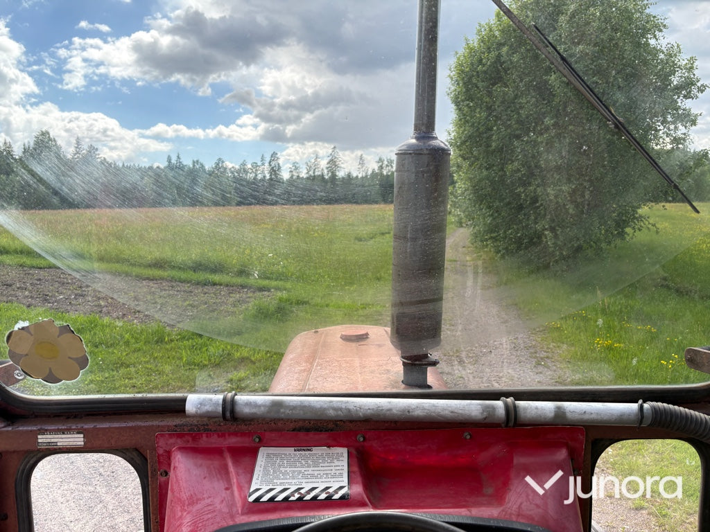 Traktor - International IH, 574
