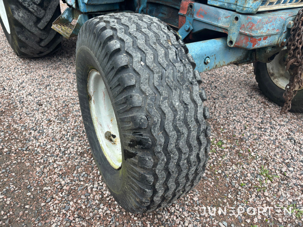 Traktor Ford 4000