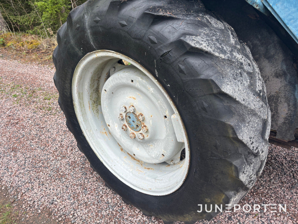 Traktor Ford 4000