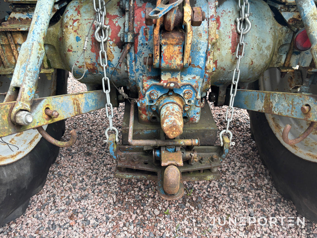 Traktor Ford 4000