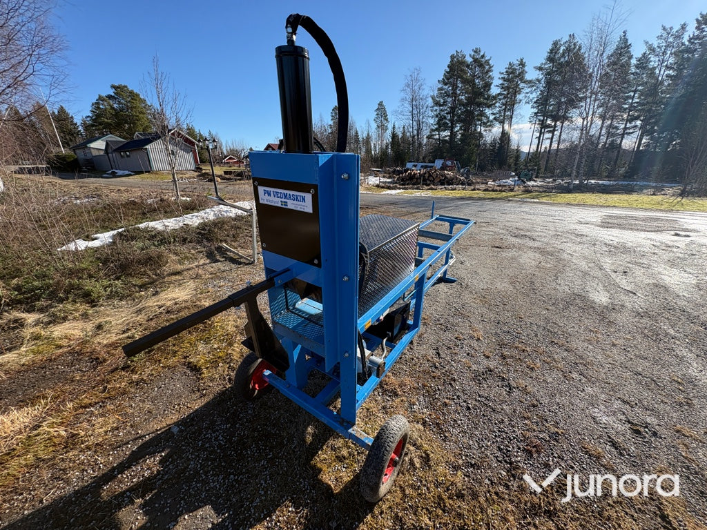 Vedmaskin / Vedklyv - BEVI, 6.3 kW, Hydraulisk