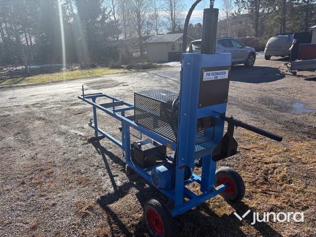 Vedmaskin / Vedklyv - BEVI, 6.3 kW, Hydraulisk