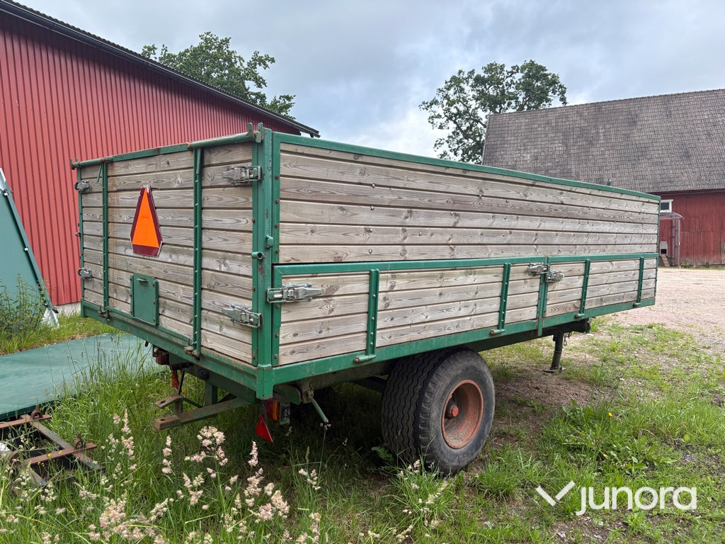 Spannmålsvagn med trevägstipp - Brinco 7 ton