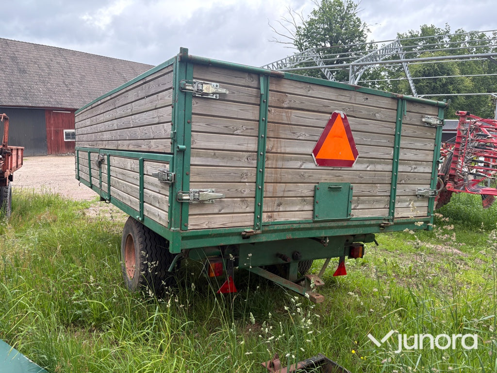 Spannmålsvagn med trevägstipp - Brinco 7 ton
