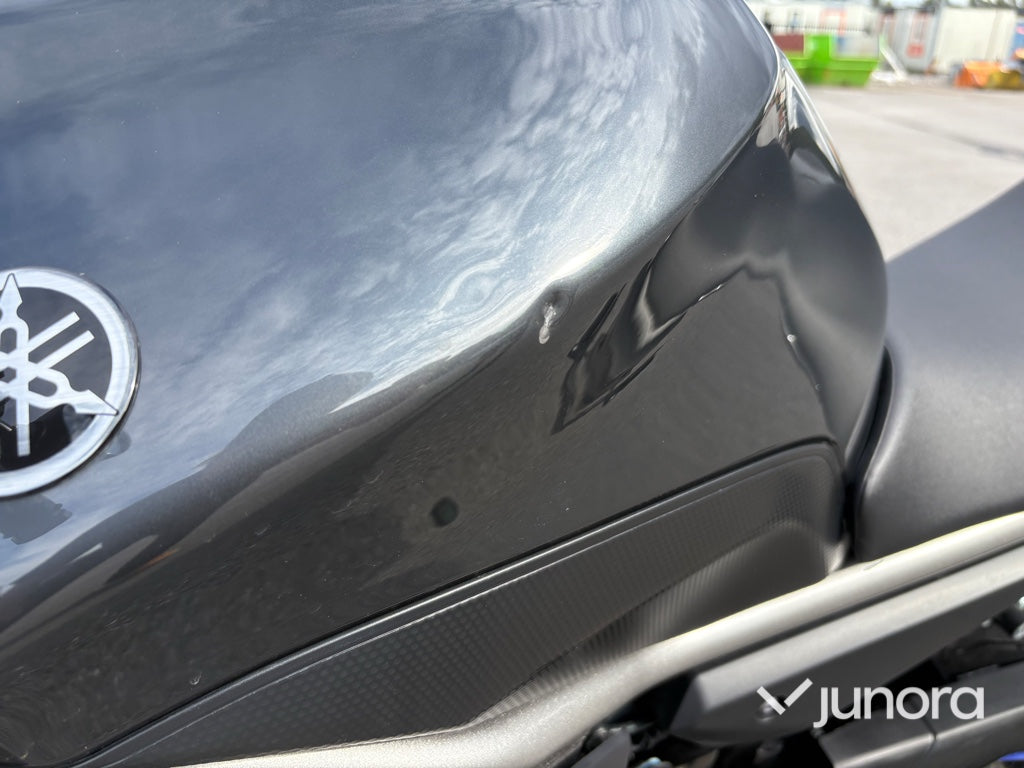 Motorcykel Yamaha XJ6 ABS