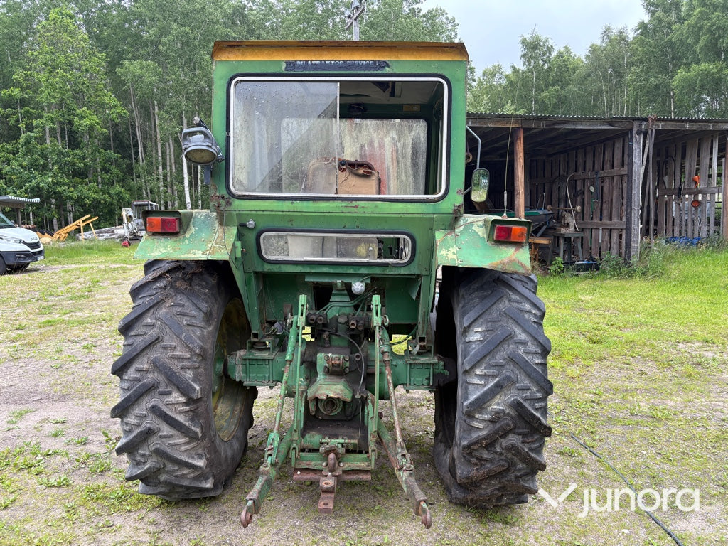 Traktor - John Deere, 3130