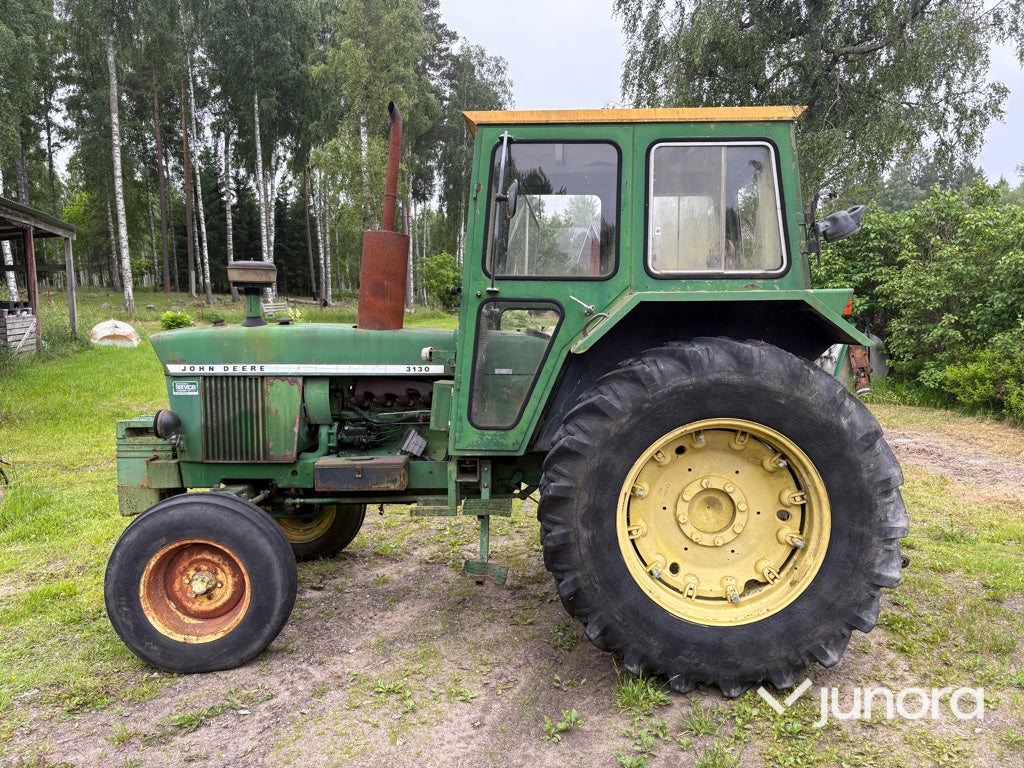 Traktor - John Deere, 3130