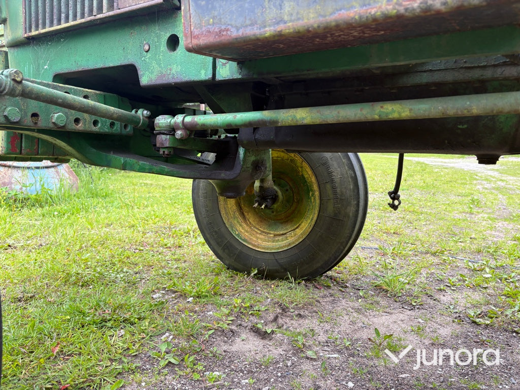Traktor - John Deere, 3130