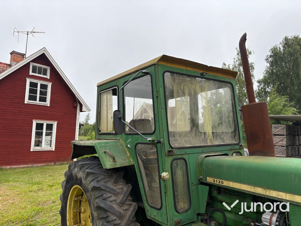 Traktor - John Deere, 3130