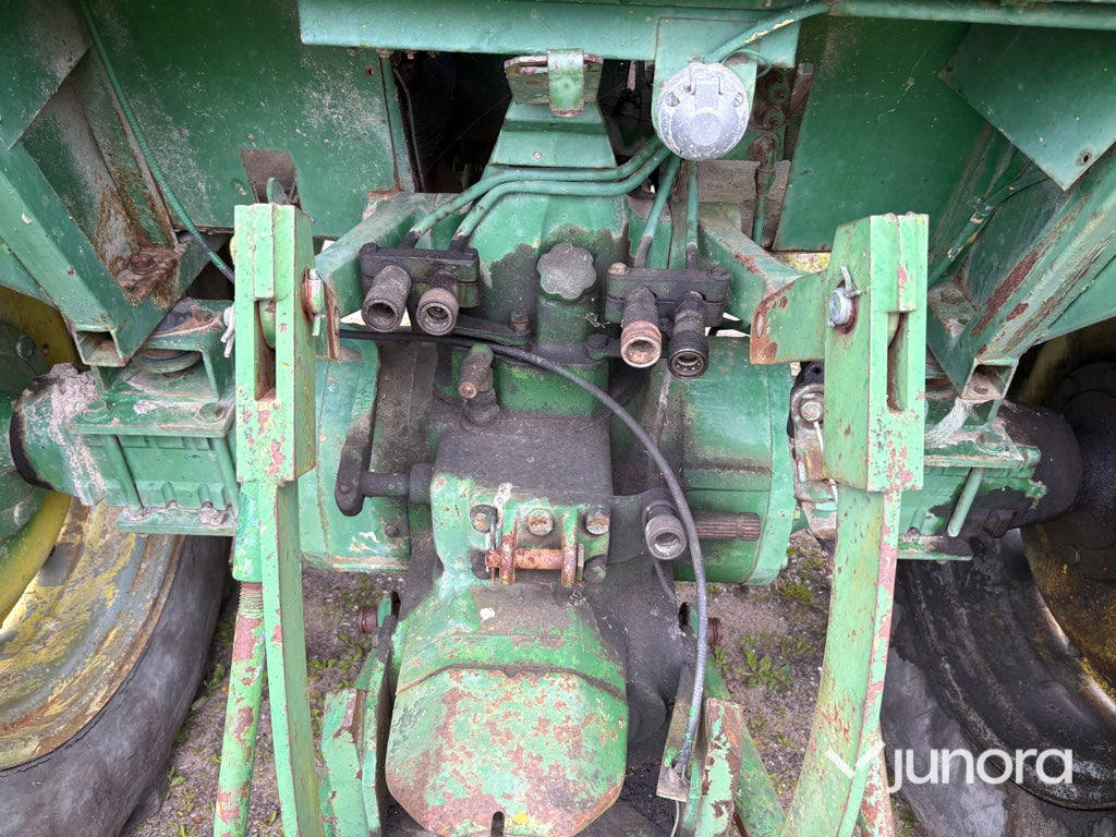 Traktor - John Deere, 3130