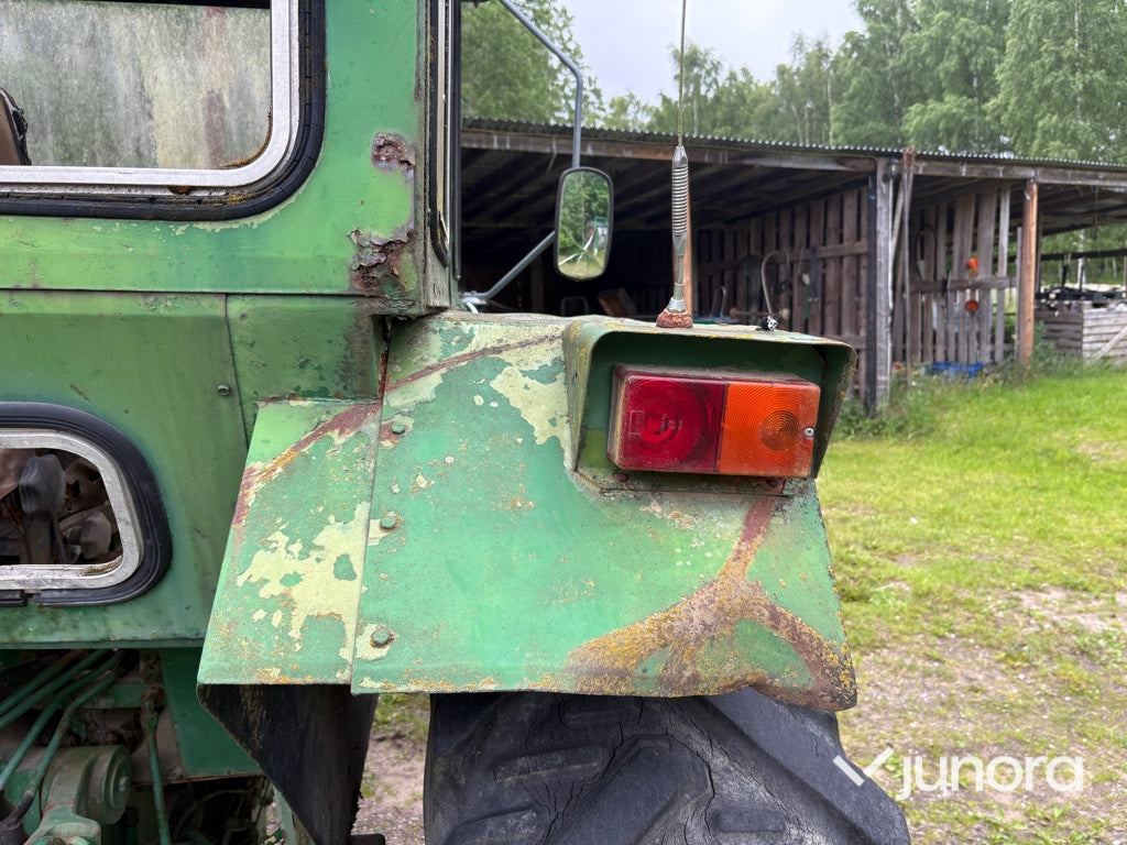 Traktor - John Deere, 3130