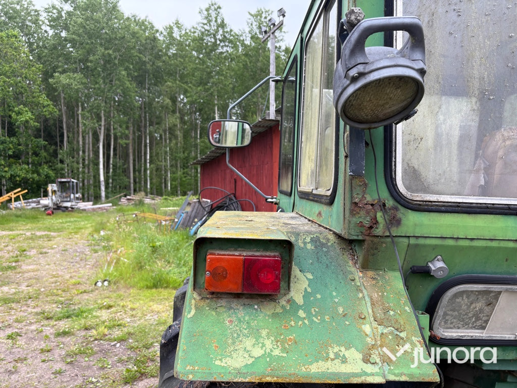 Traktor - John Deere, 3130