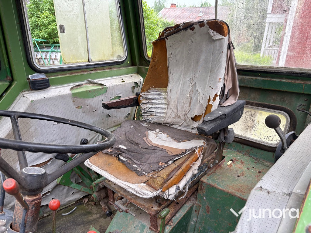 Traktor - John Deere, 3130