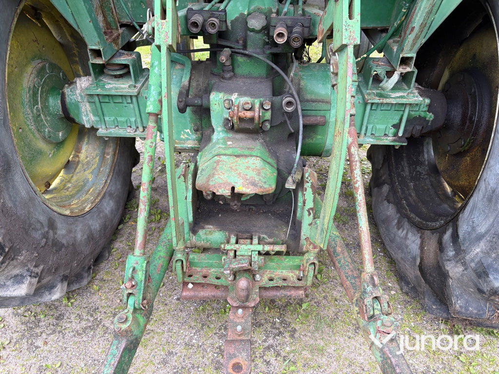 Traktor - John Deere, 3130