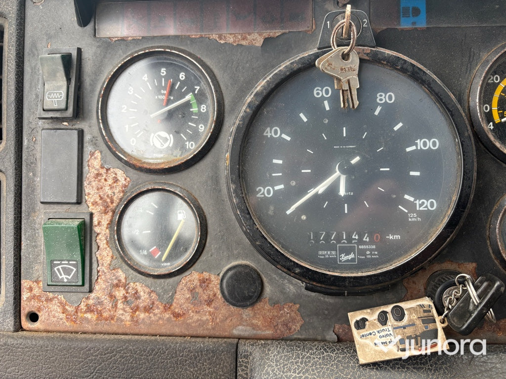 Lastbil / Biltransport - Volvo, F 613 4X2-1-V