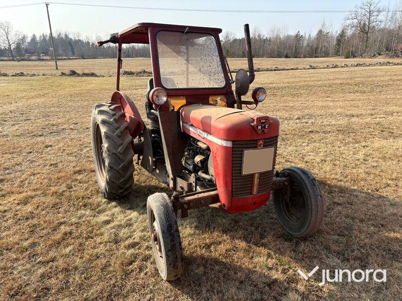 Traktor - Massey Ferguson, 30