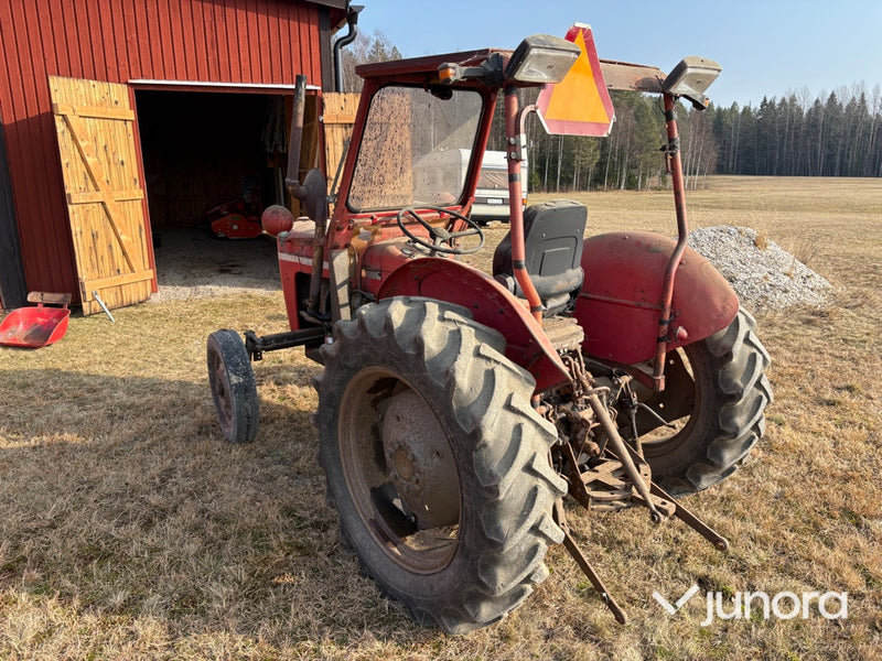Traktor - Massey Ferguson, 30