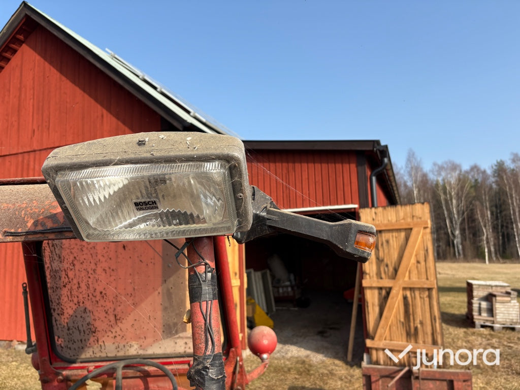 Traktor - Massey Ferguson, 30